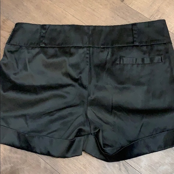 Black fancy shorts - Picture 2 of 5